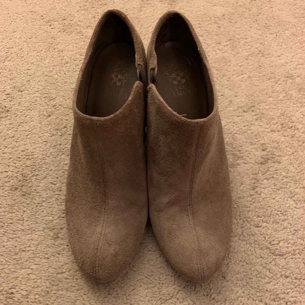 vince camuto booties